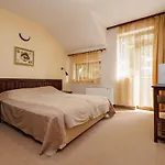 конна база и дворене 3* Razłog