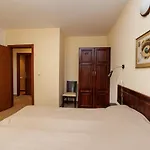 конна база и дворене Pensjonat 3*
