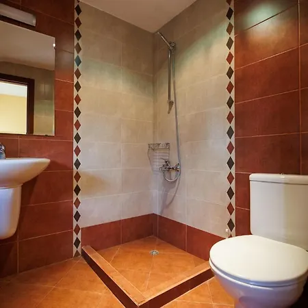 конна база и дворене Razlog