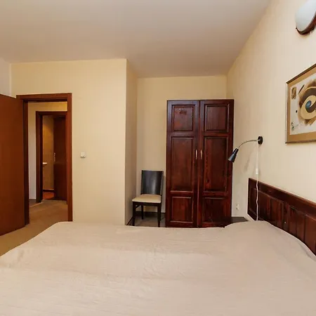 конна база и дворене Pensionat 3*