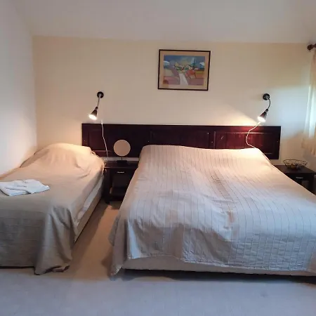 конна база и дворене Pensiune Razlog