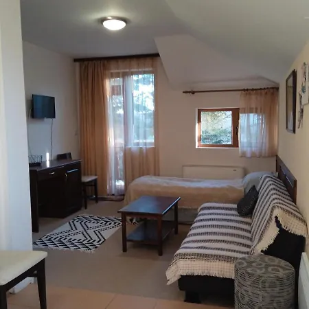 конна база и дворене 3*