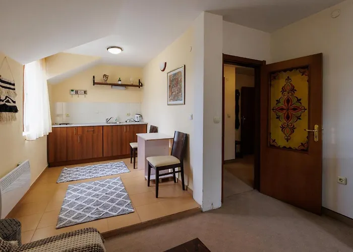 конна база и дворене Maison d'hôtes