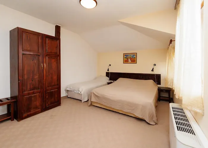 конна база и дворене Maison d'hôtes 3*