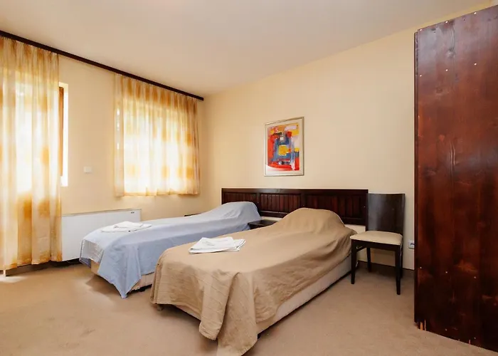 Maison d'hôtes конна база и дворене