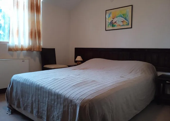 конна база и дворене Maison d'hôtes 3*