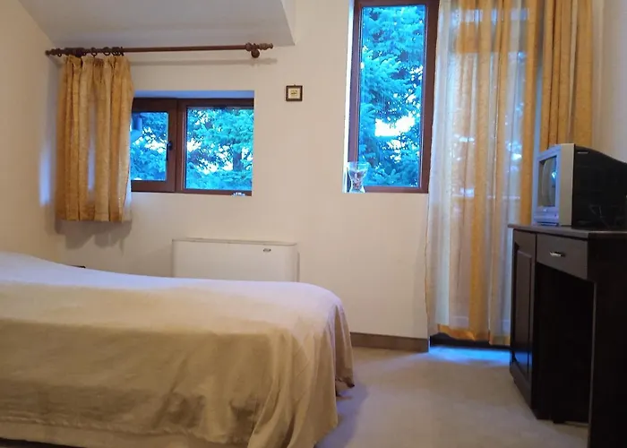 конна база и дворене Maison d'hôtes 3*